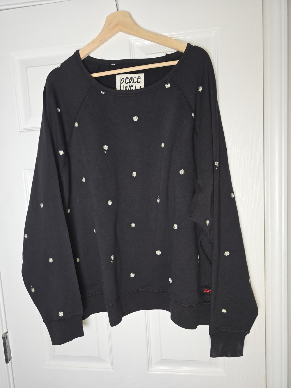 Peace Love World Black Daisy-Embroidered Crewneck Sweater Size XL